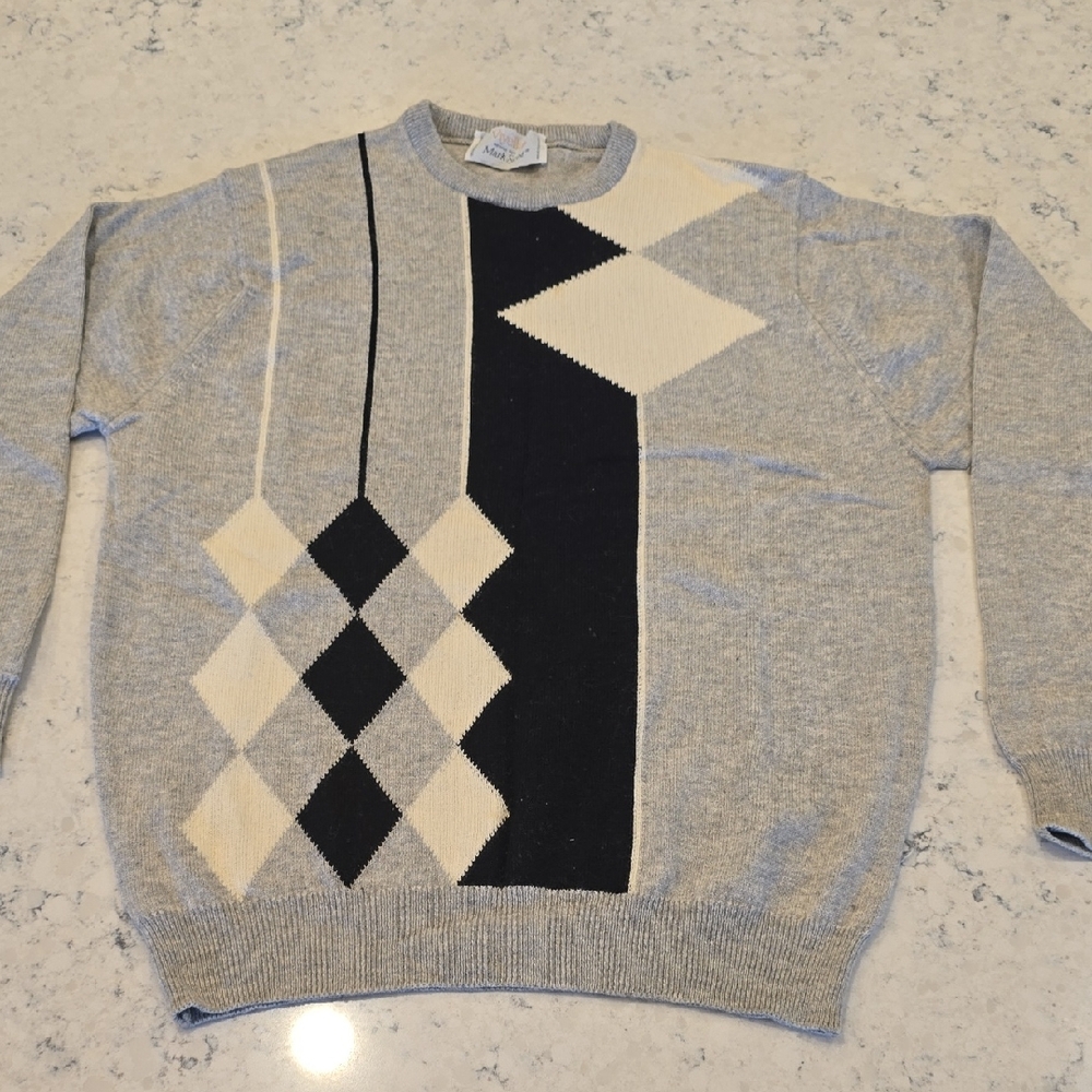 Vintage Viyella For Mark Scot 90's Gray and Black Argyle Men's Sweater